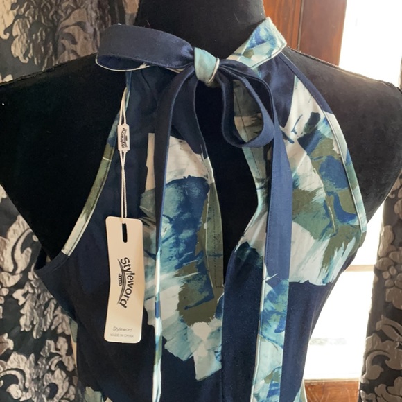 *NWT* High Neck Maxi Dress - Picture 3 of 6